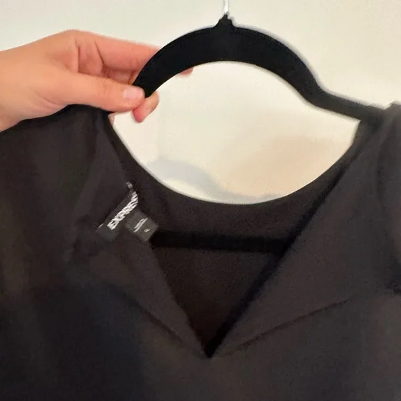 EXPRESS - Picture 3 of 3